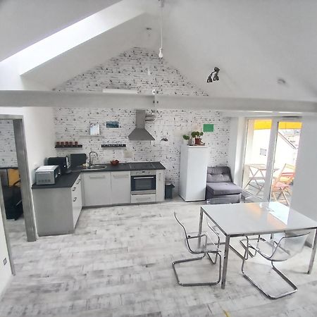 8X8 Tetoter Apartman Segedyn Zewnętrze zdjęcie