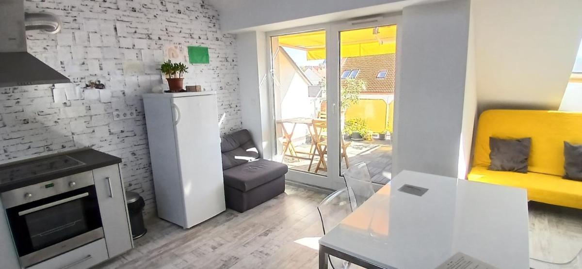 8X8 Tetoter Apartman Segedyn Zewnętrze zdjęcie