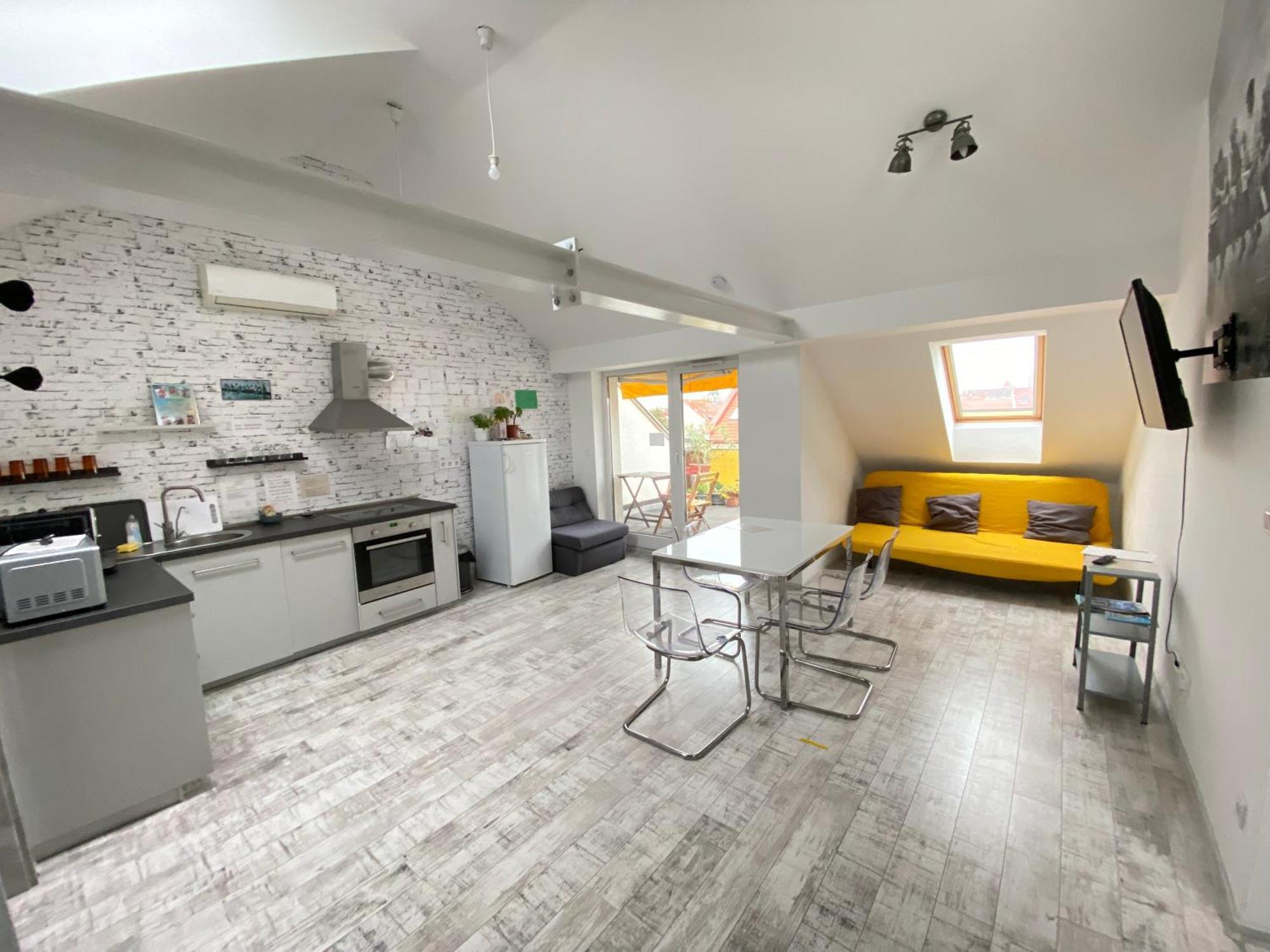 8X8 Tetoter Apartman Segedyn Zewnętrze zdjęcie